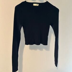 Never worn LA Hearts black cropped sweater from PacSun.
